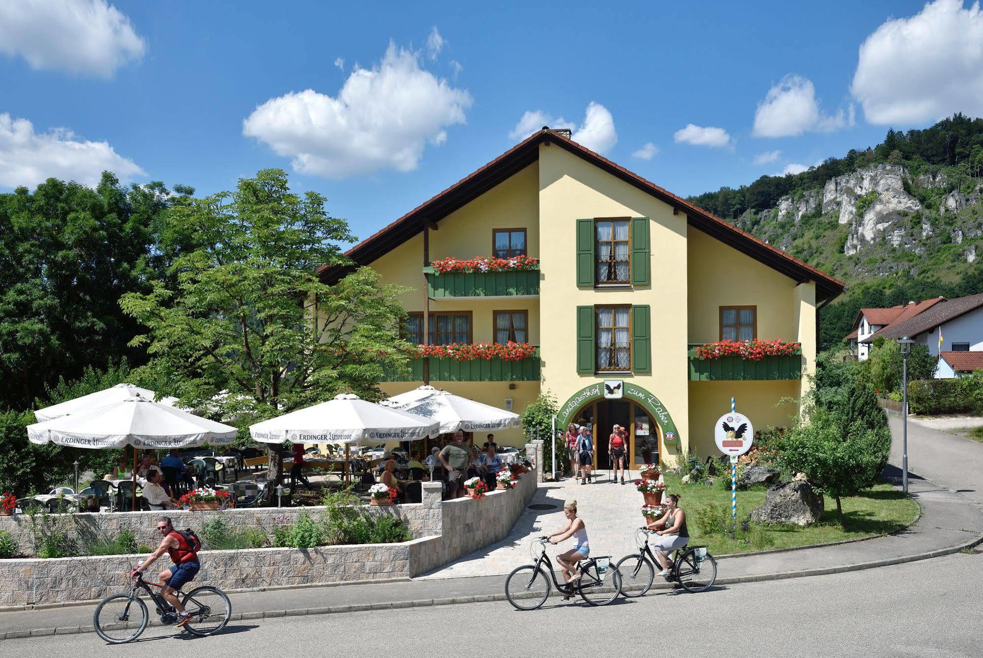 Landhotel Zum Raben Kipfenberg Exterior photo